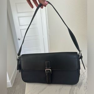 Vintage Coach Hampton shoulder Leather Demi Style 7784